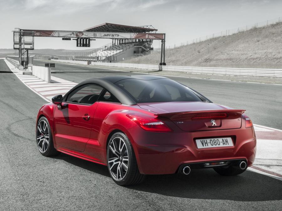  Peugeot RCZ R 2013 года  (фото 16 из 30)
